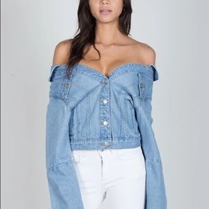 DENIM OFF SHOULDER SWEETHEART JEAN JACKET